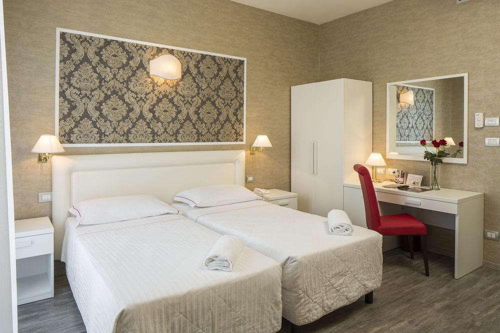 Nuovo Hotel Del Porto Bolonia Zewnętrze zdjęcie